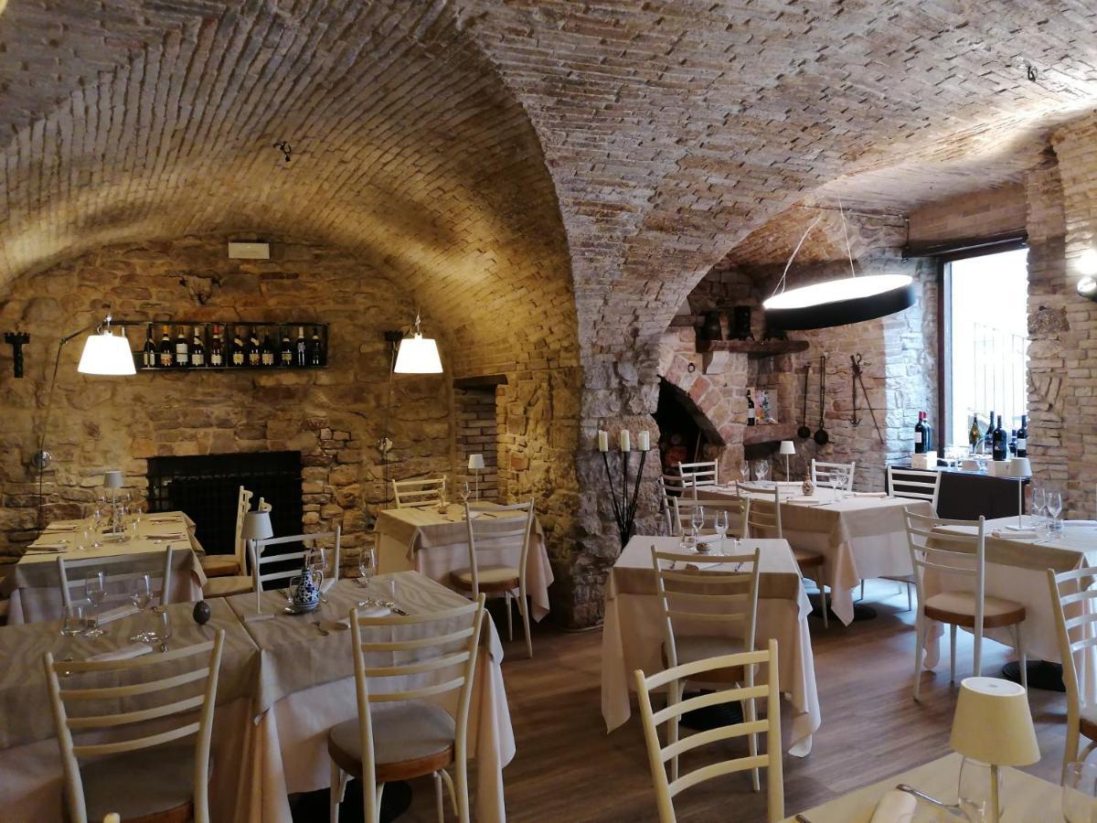 Hotel Alexander Assisi Buitenkant foto