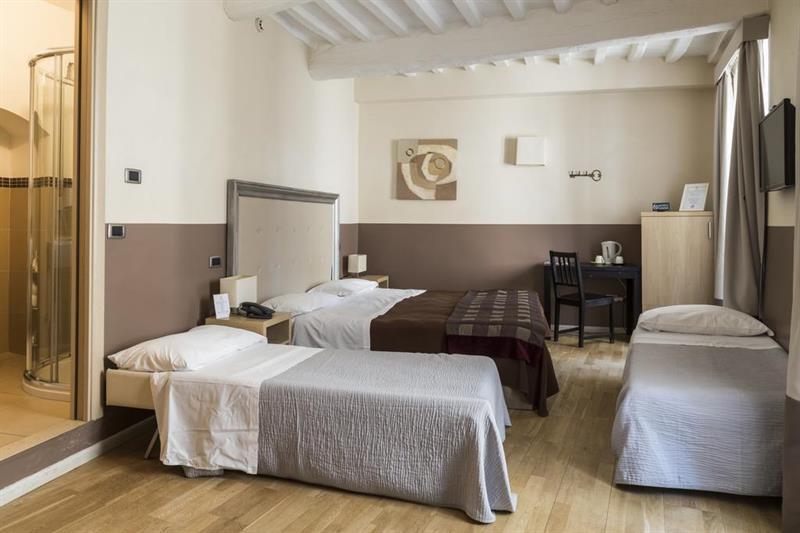 Hotel Alexander Assisi Buitenkant foto